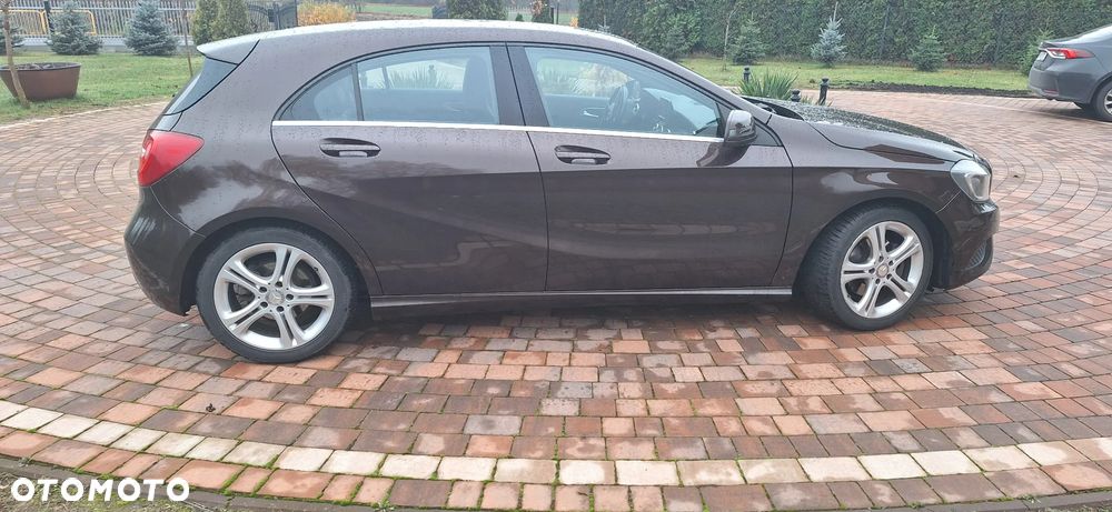 Mercedes-Benz Klasa A 180 7G-DCT AMG Line - 4