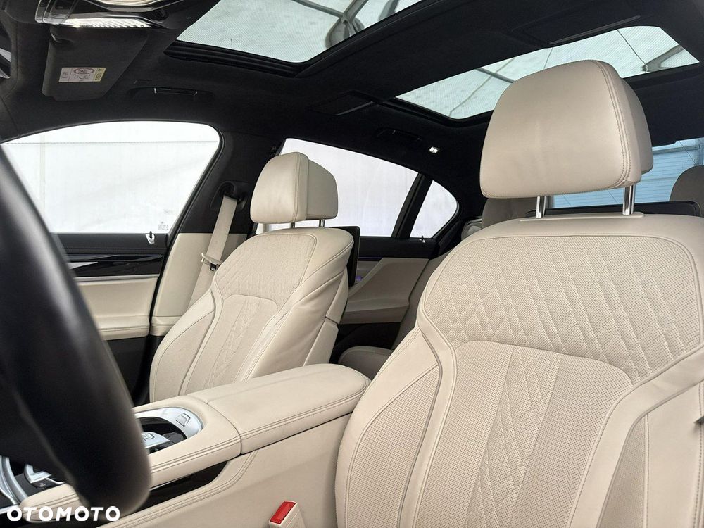 BMW Seria 7 - 12