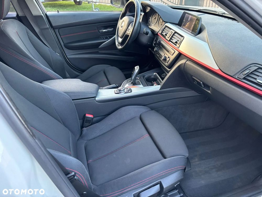 BMW Seria 3 318d DPF Edition Sport - 17