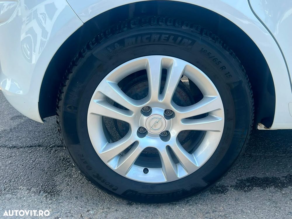 Opel Corsa 1.4 Cosmo - 7