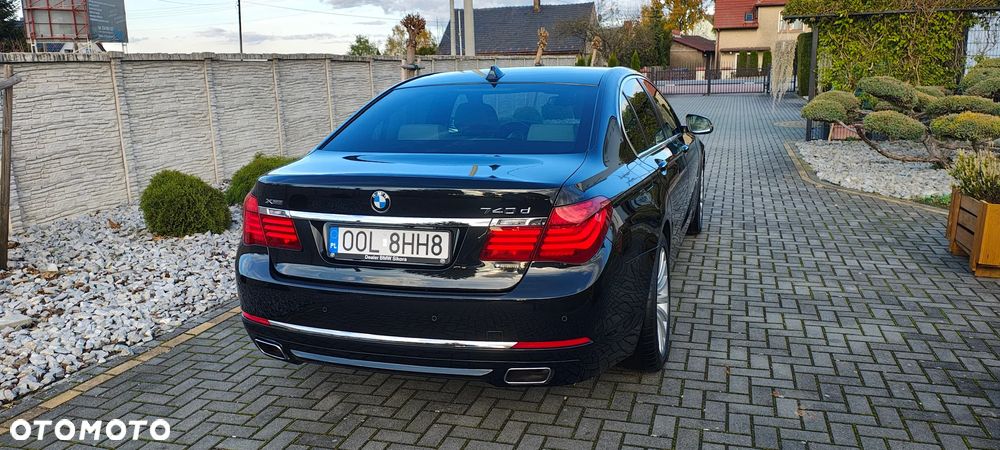 BMW Seria 7 740d Edition Exclusive - 13