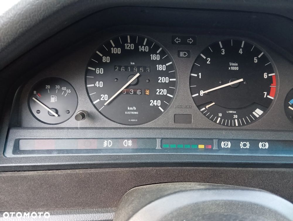 BMW Seria 3 325i - 8