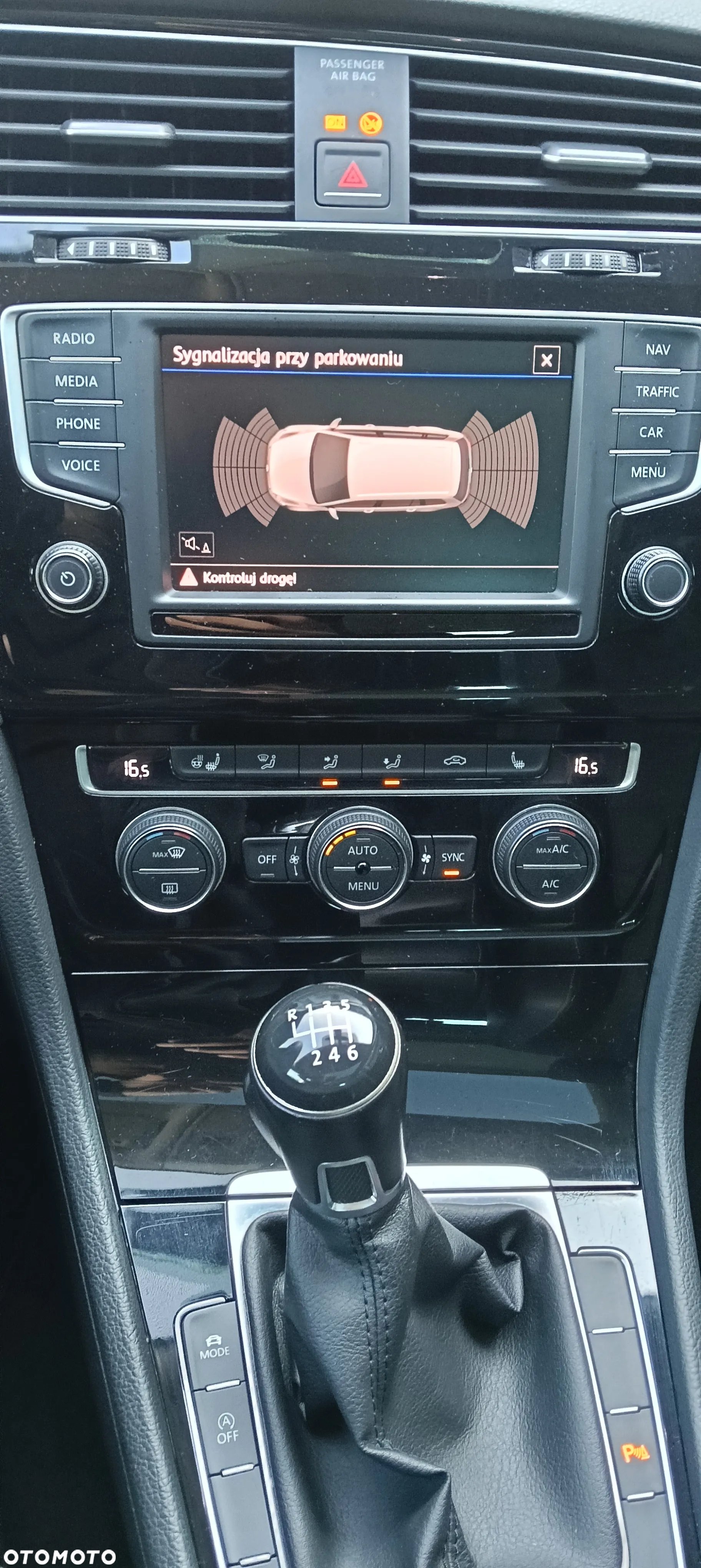 Volkswagen Golf 2.0 BlueTDI Highline - 20