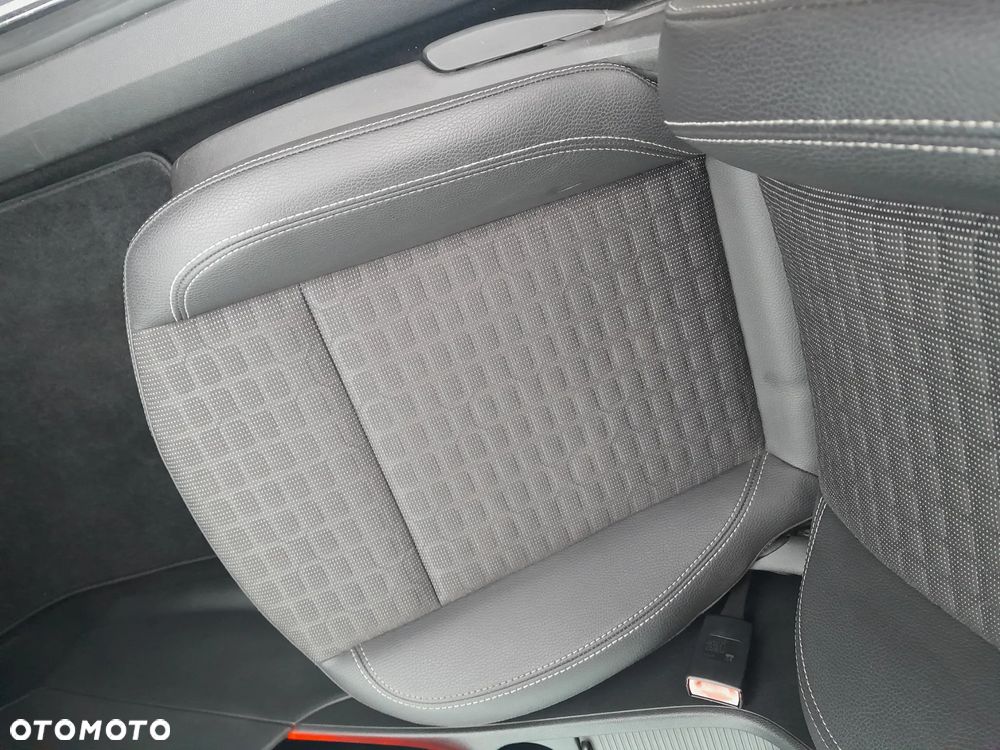 Opel Astra 1.6 Turbo Edition - 20