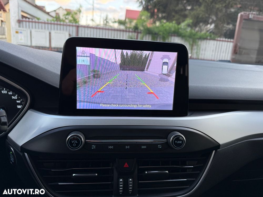 Ford Focus 1.0 EcoBoost Connected - 23
