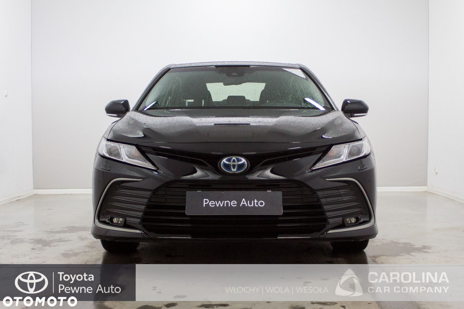 Toyota Camry - 18