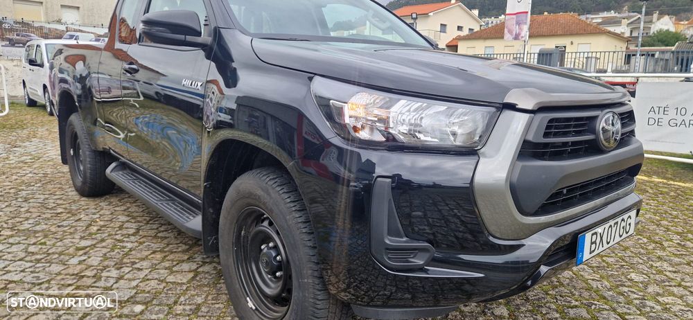 Toyota Hilux 2.4 D-4D 4WD CD CH Aut. - 5