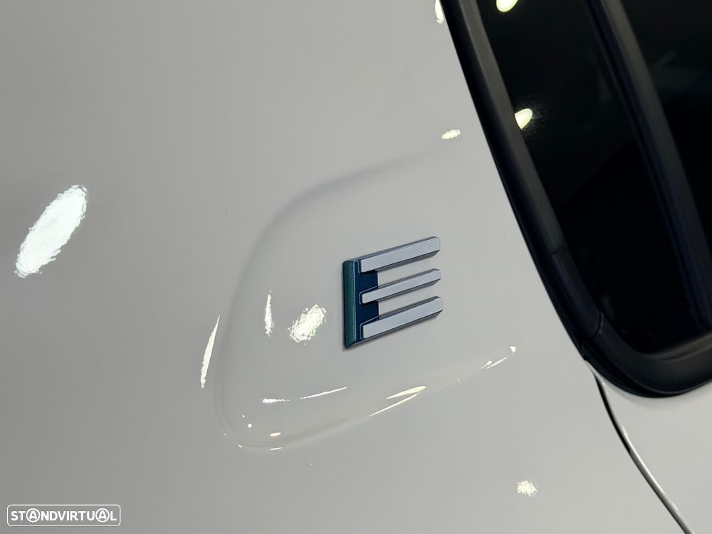 Peugeot e-208 E-Style — fotografia 10