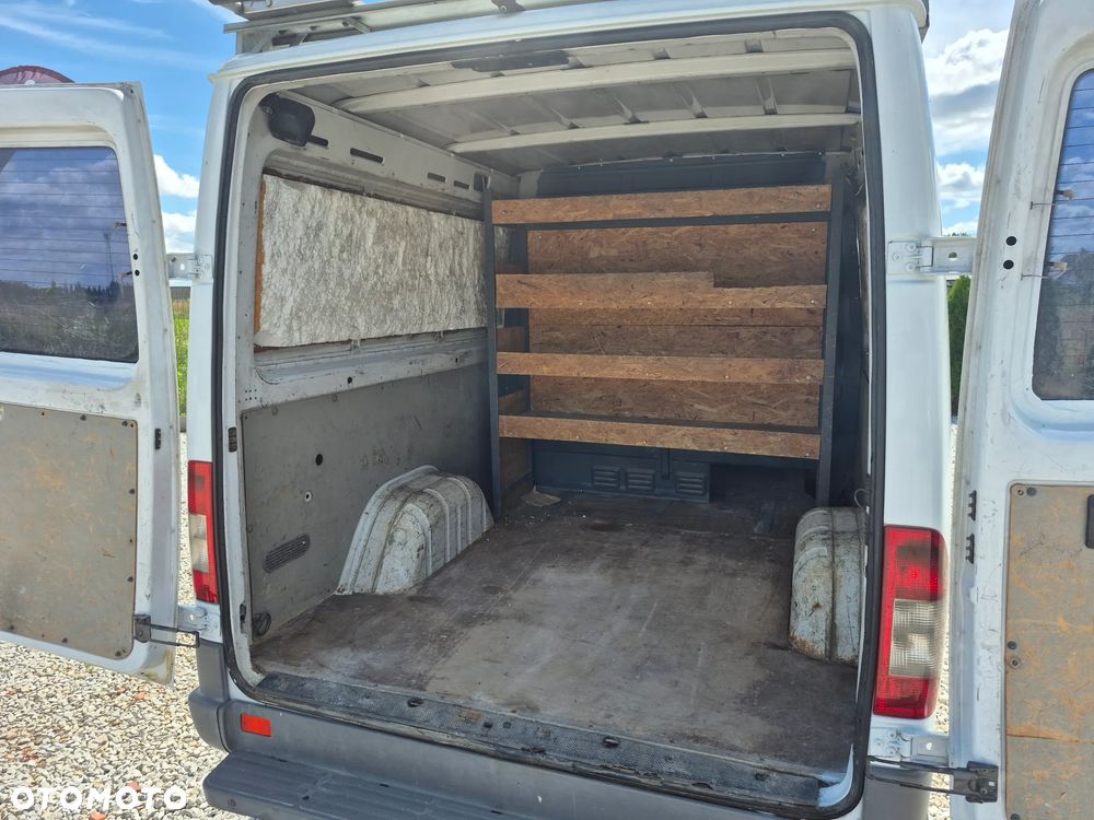 Mercedes-Benz Sprinter - 18