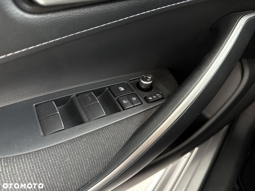 Toyota Corolla 2.0 Hybrid Comfort - 20