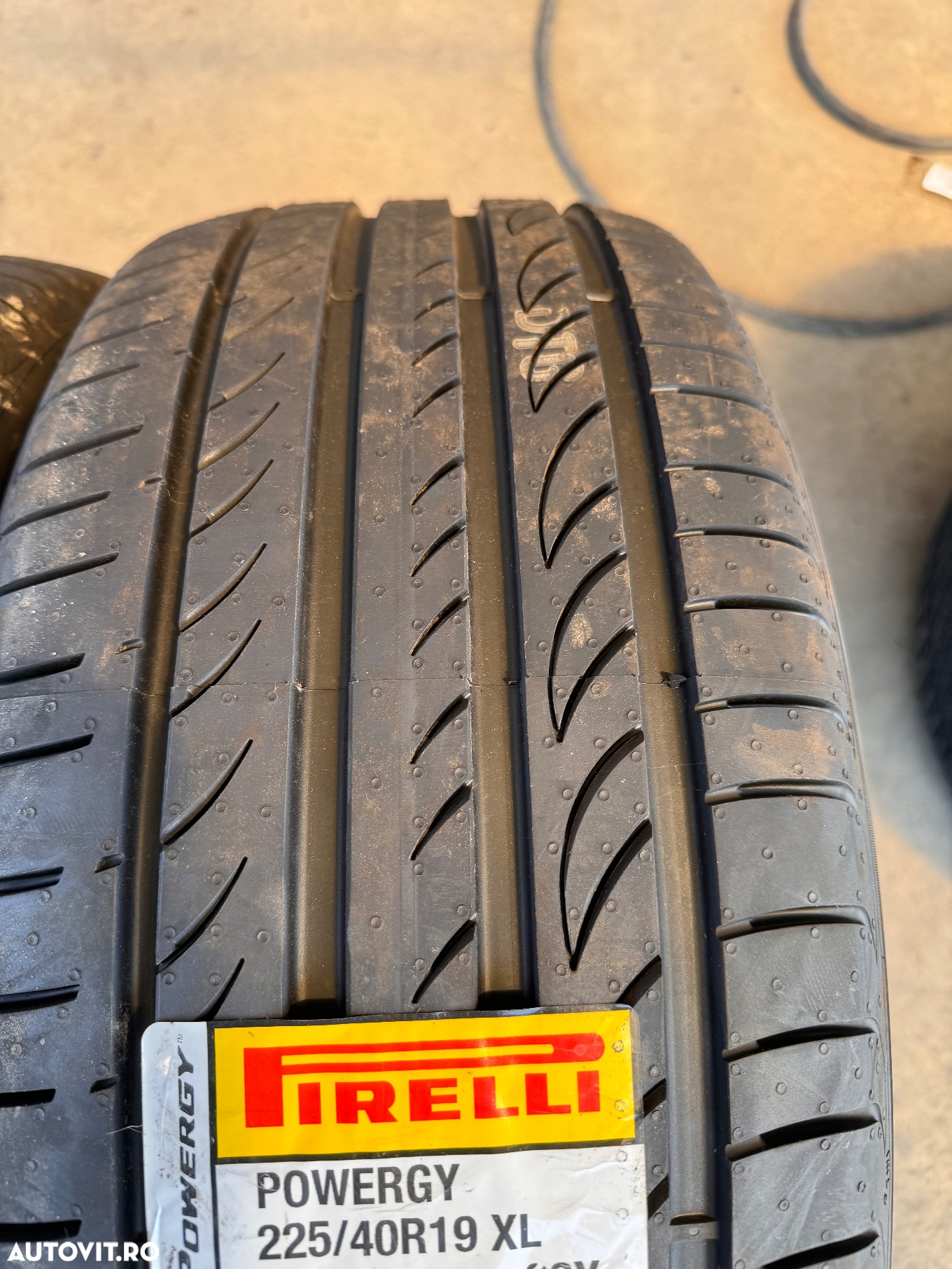 Vând 2 anvelope 225/40/19 Pirelli de vară noi - 3