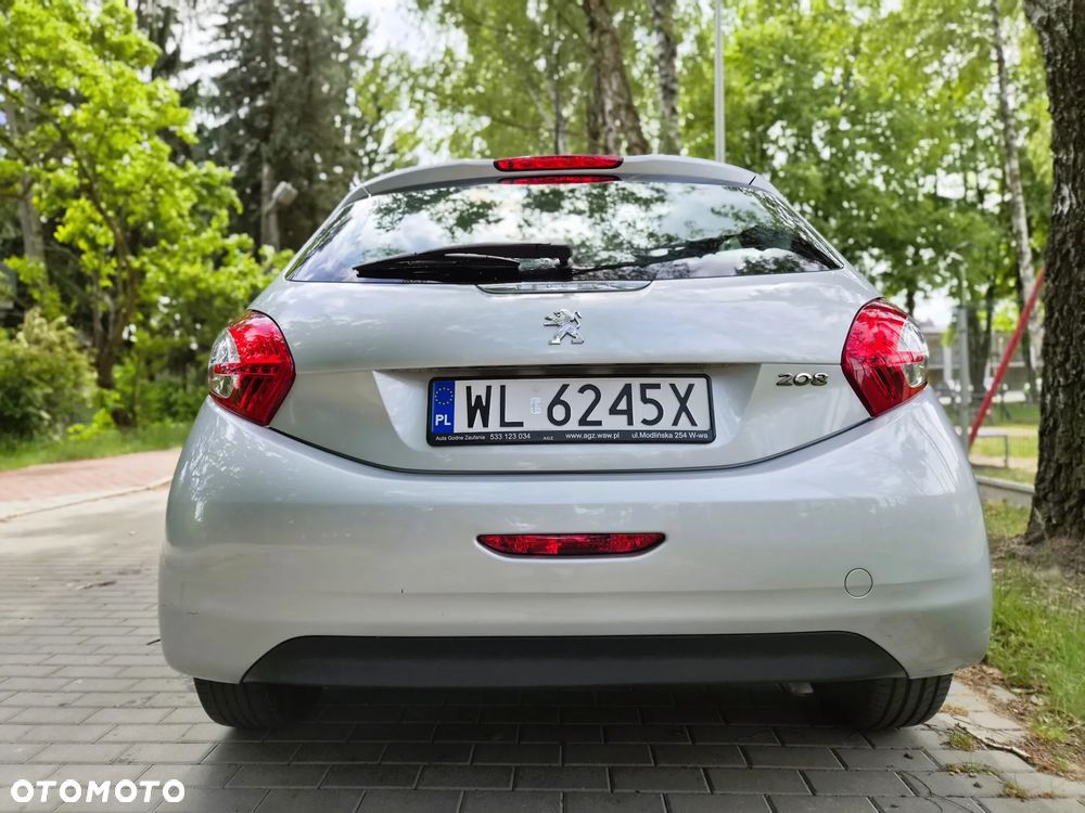 Peugeot 208 - 35