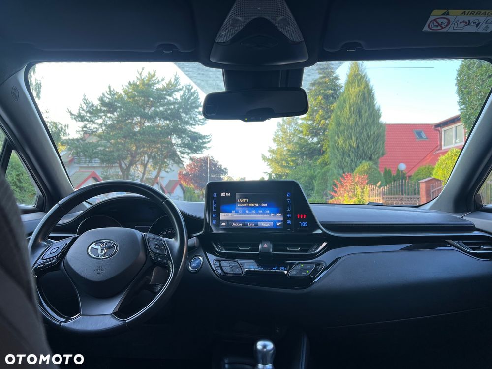 Toyota C-HR Style Selection - 25