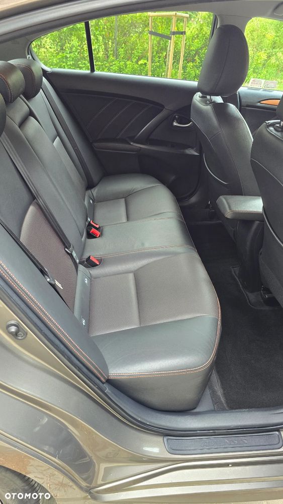 Toyota Avensis 1.8 Prestige MS - 14