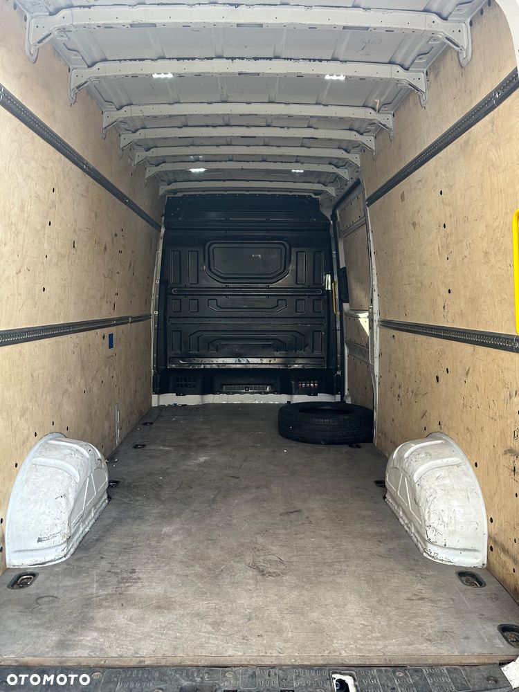 Volkswagen Crafter - 15