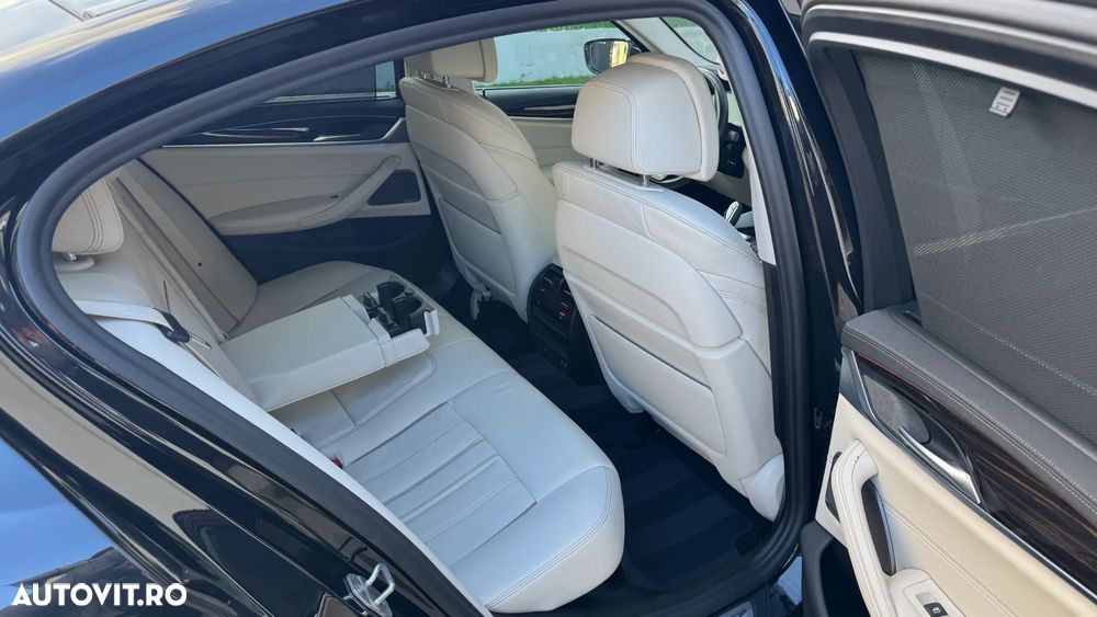 BMW Seria 5 530e Aut. Luxury Line - 14