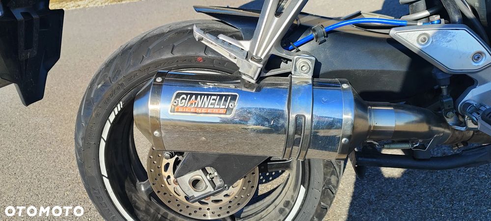 Yamaha FZ - 12