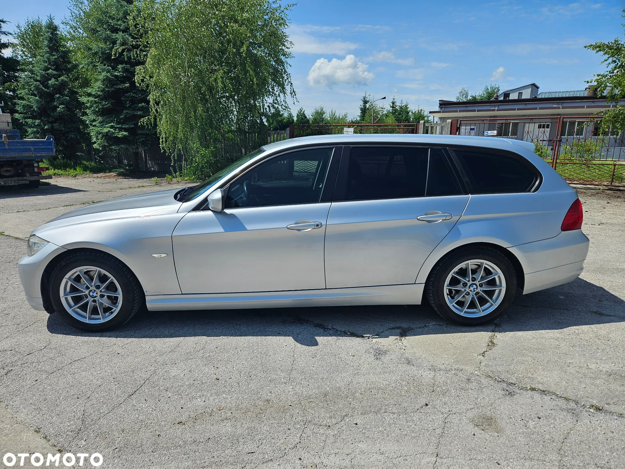 BMW Seria 3 316d - 15
