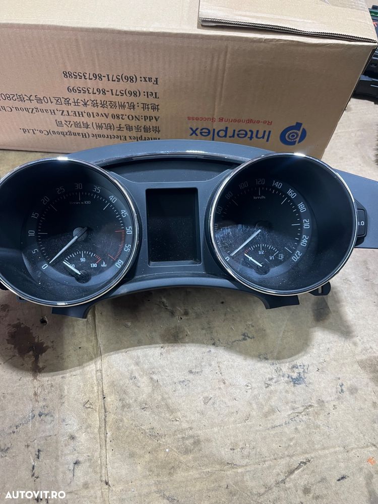 Ceasuri bord color Skoda superb 2.0 tdi 2011 - 2