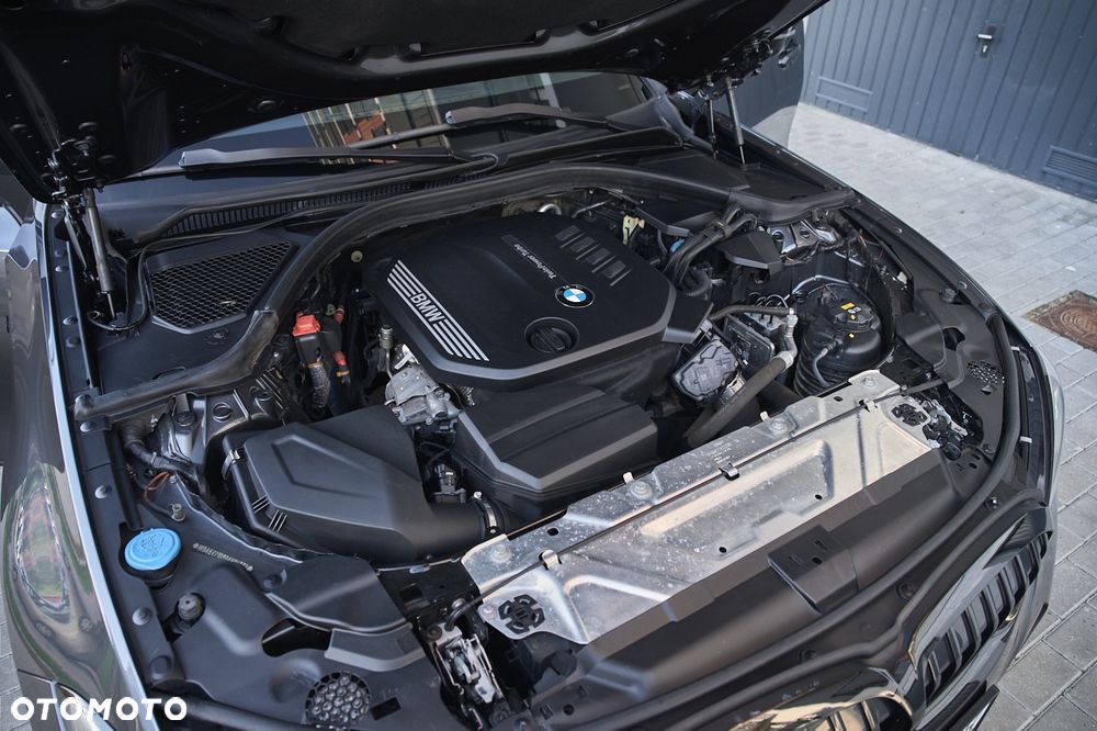 BMW Seria 3 320d xDrive M Sport Shadow - 23
