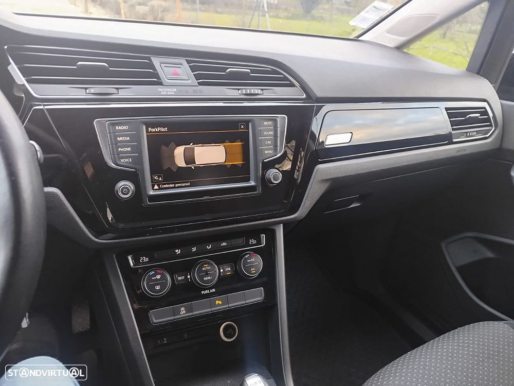 VW Touran 1.6 TDI Confortline DSG - 9