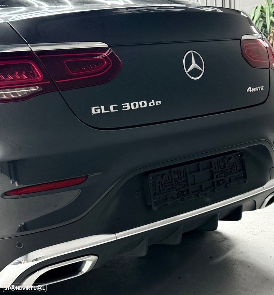 Mercedes-Benz GLC 300 de Coupe 4Matic 9G-TRONIC AMG Line - 9