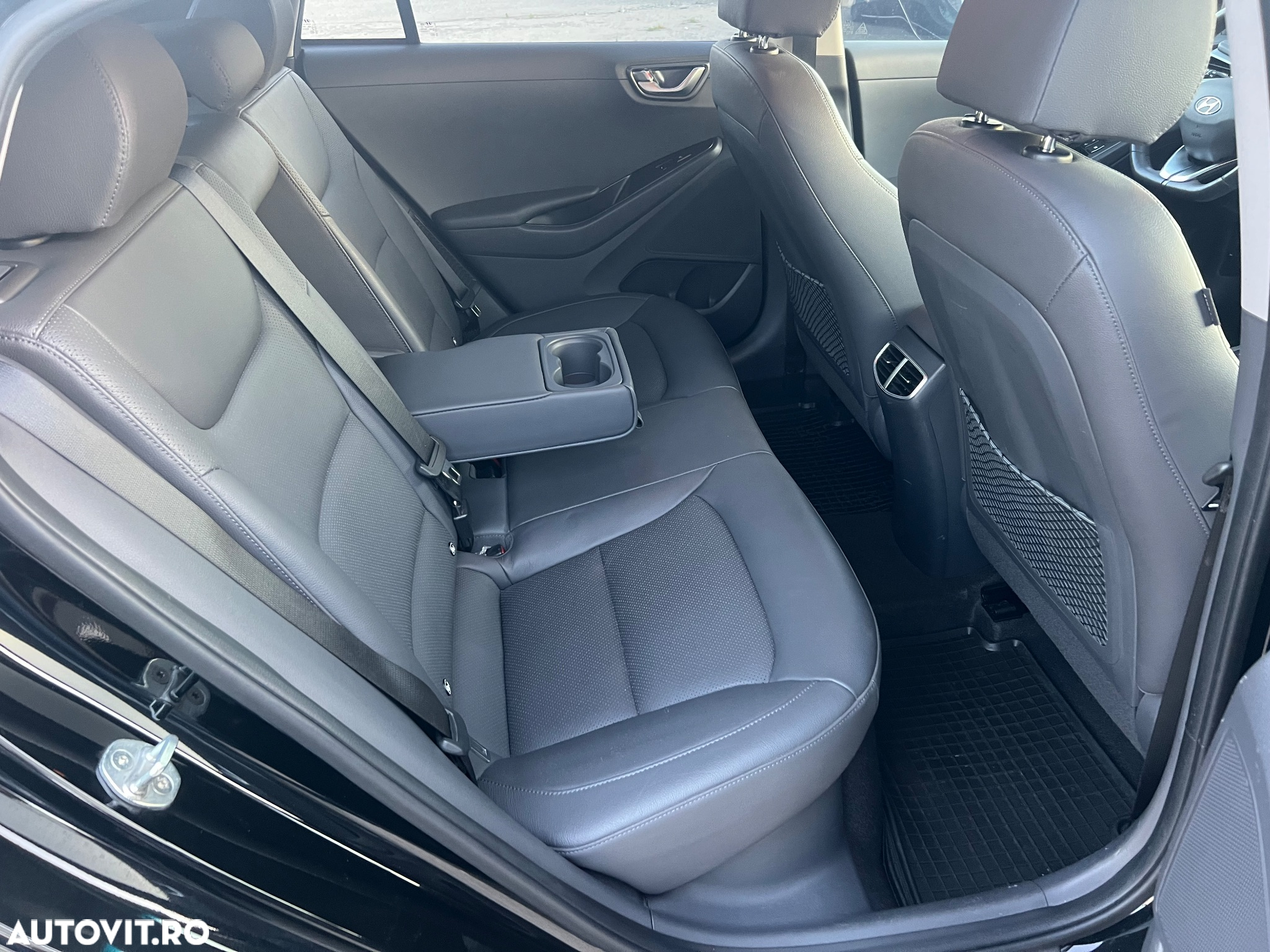 Hyundai IONIQ Plug-In Hybrid 1.6 141CP Exclusive - 8