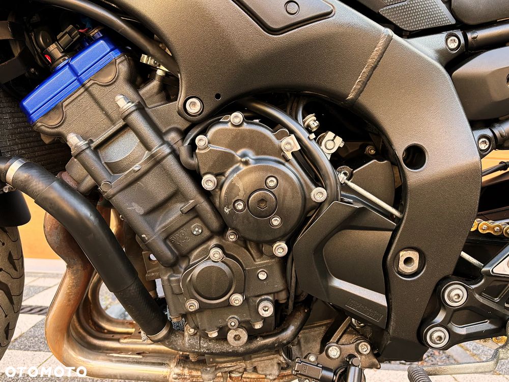 Yamaha FZ8 - 10