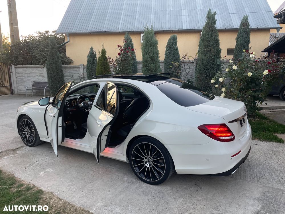 Mercedes-Benz E - 12