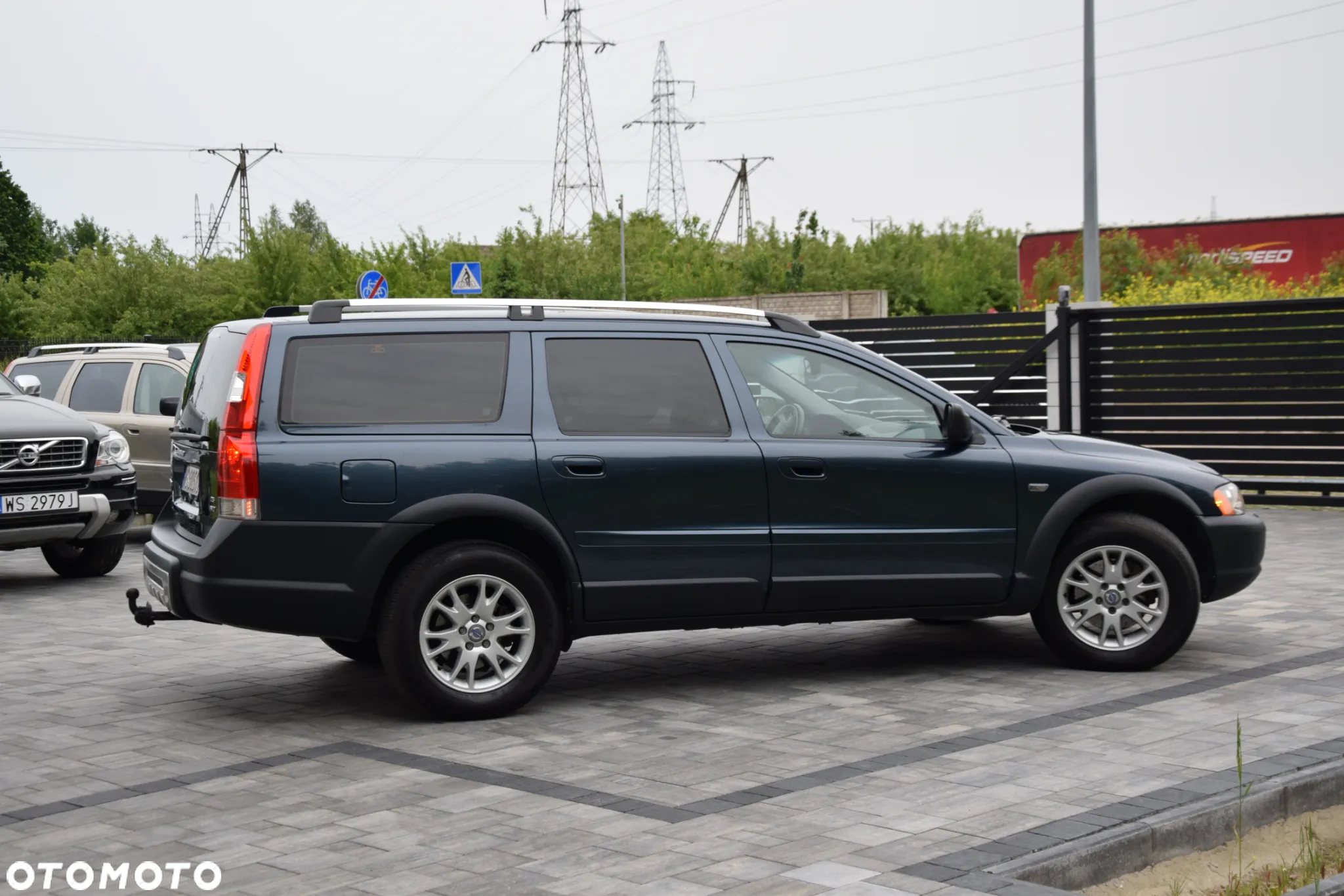 Volvo XC 70 D5 AWD Momentum - 4