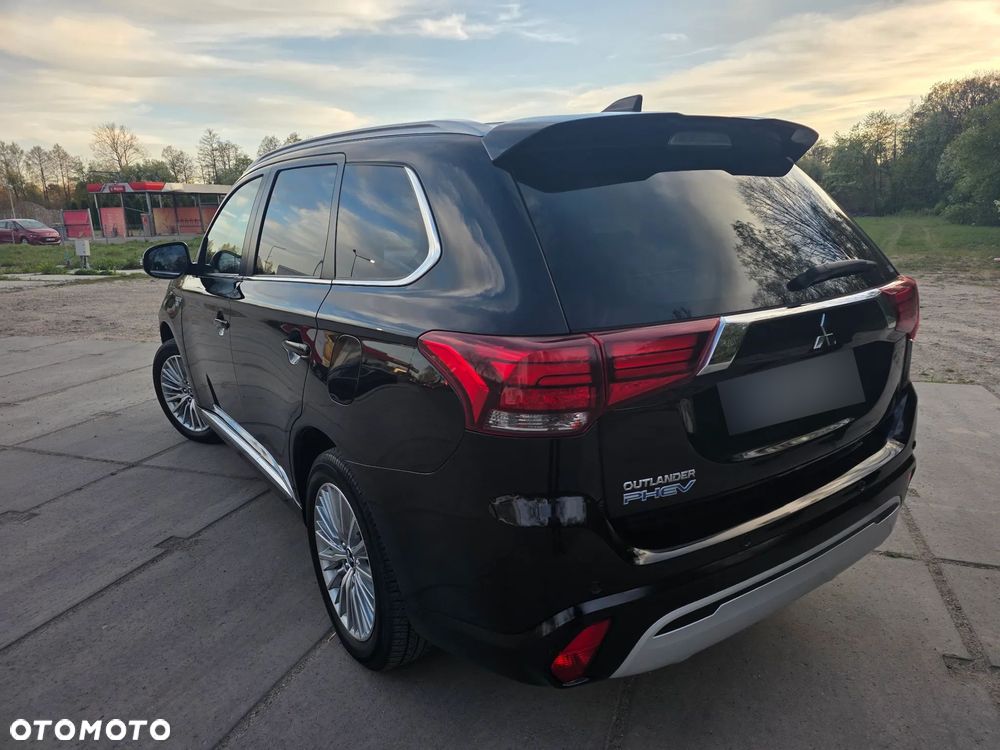 Mitsubishi Outlander 2.4 4WD Diamant+ - 3