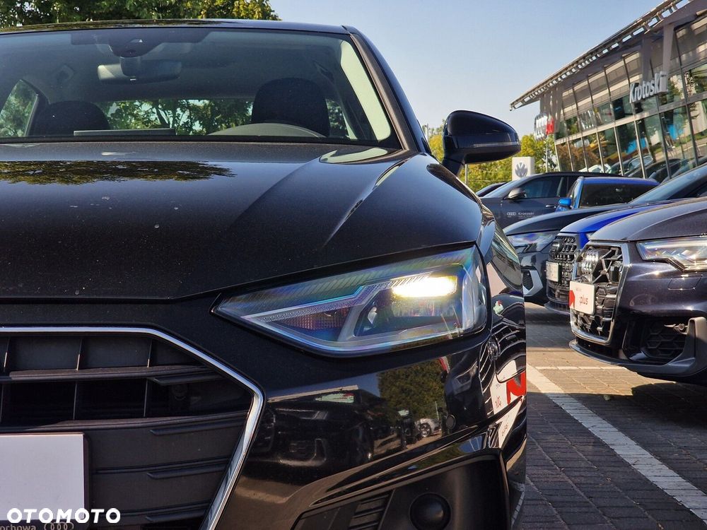 Audi A4 Limousine - 10