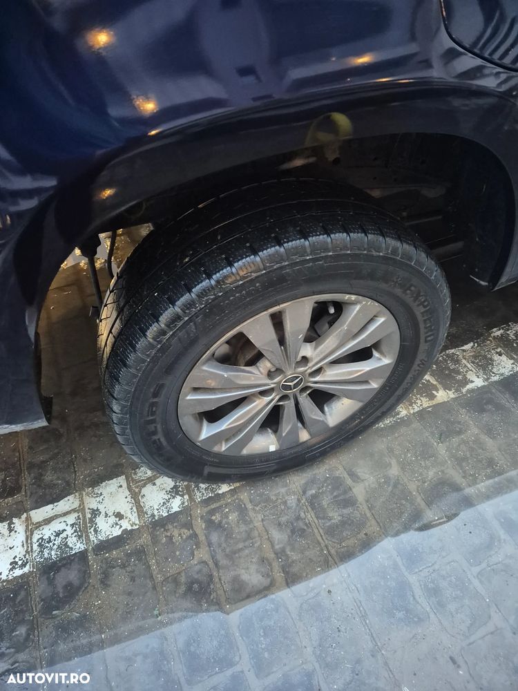 Mercedes-Benz X class 250 - 11