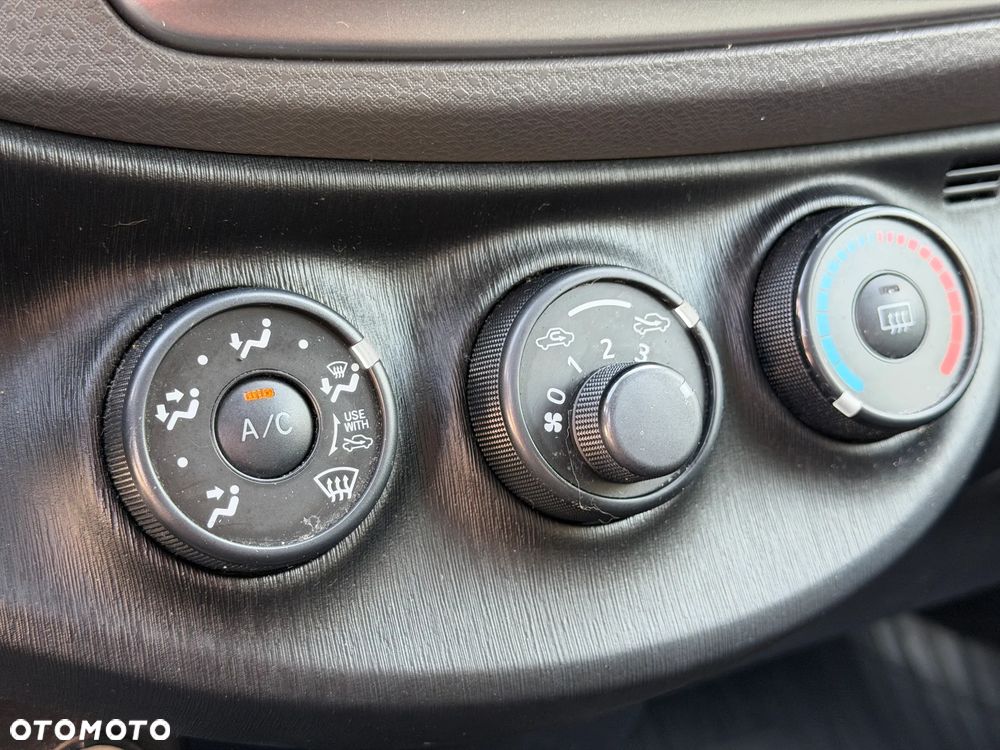 Toyota Yaris 1.33 VVT-i Comfort - 11