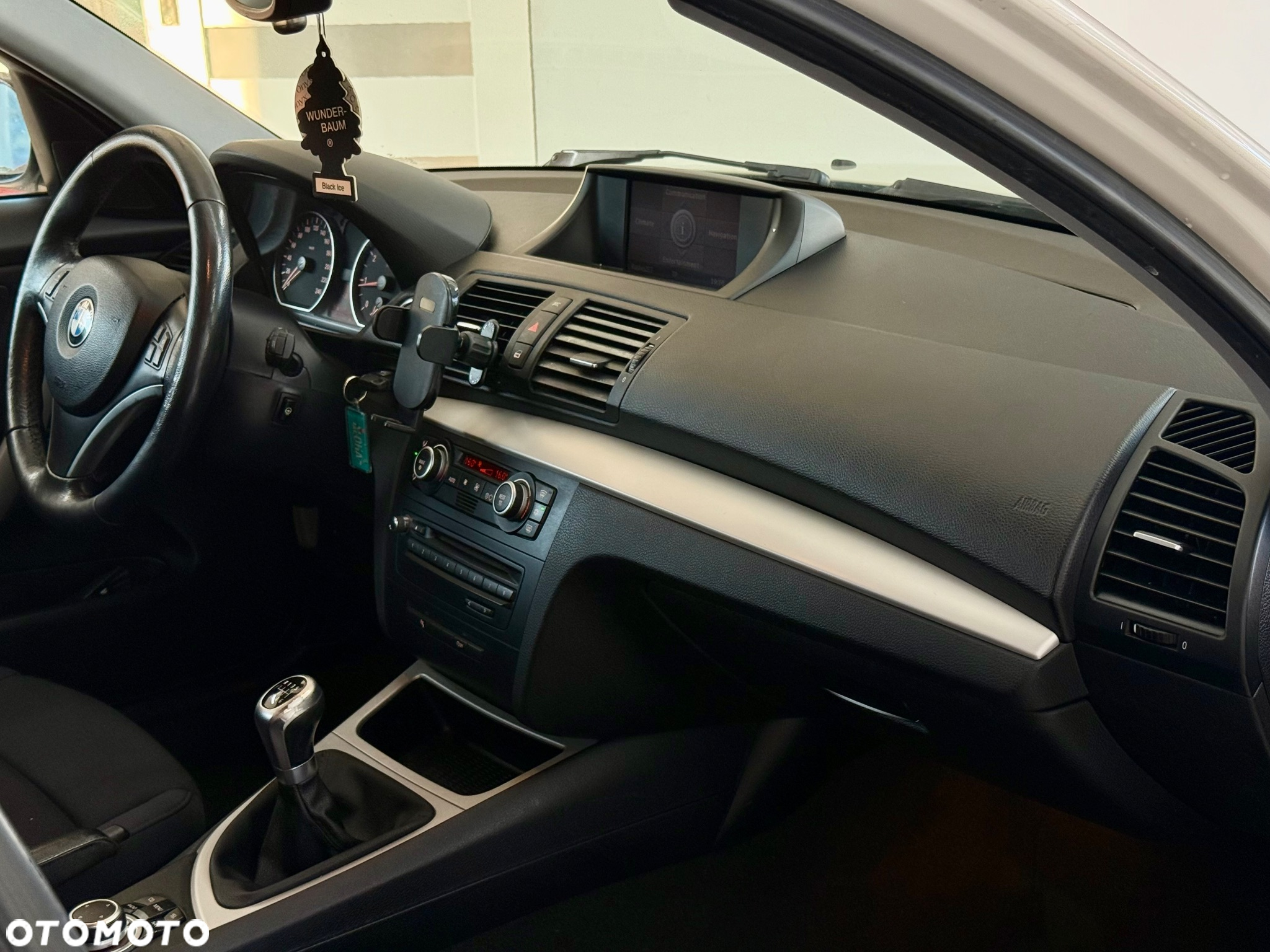 BMW Seria 1 116i - 5