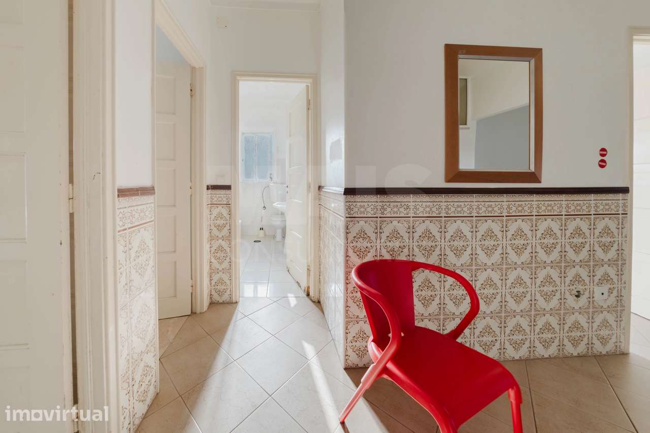 Prédio no centro de Peniche – com comércio e habitação, vista mar - Grande imagem: 4/45