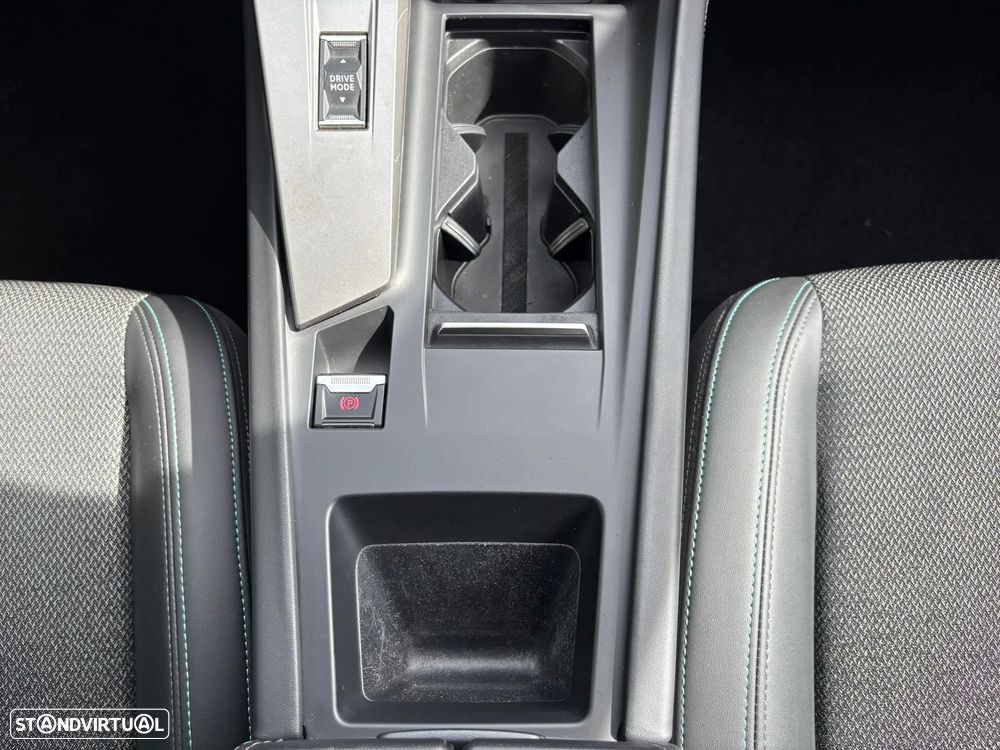 Peugeot 308 1.5 BlueHDi Allure Pack EAT8 - 29