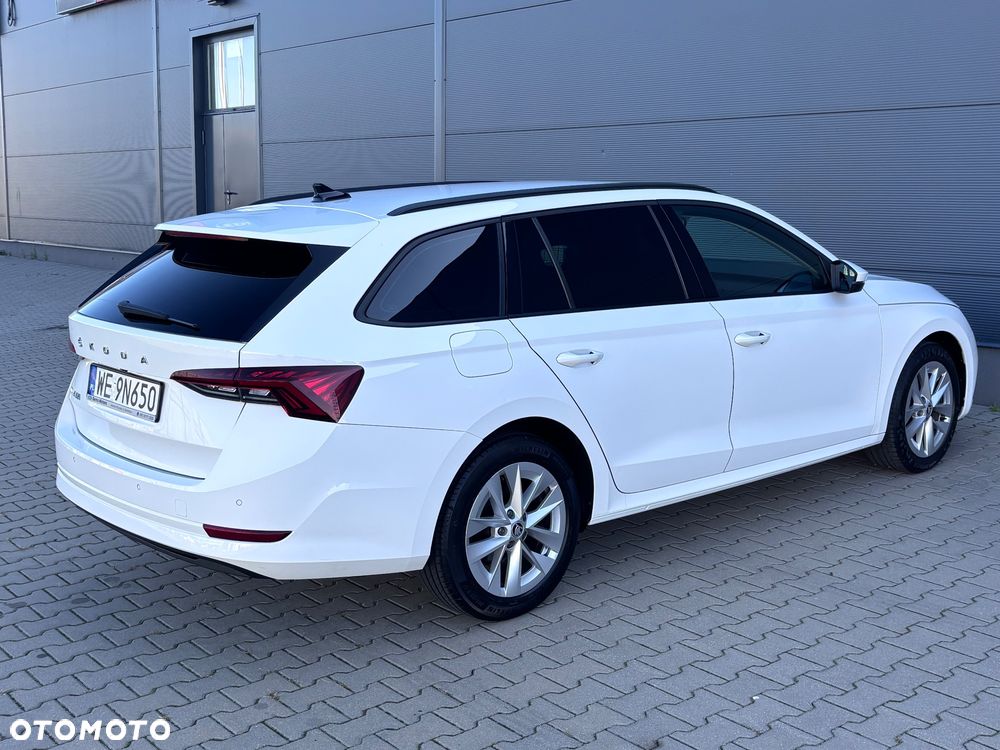 Skoda Octavia 2.0 TDI DSG Ambition - 6