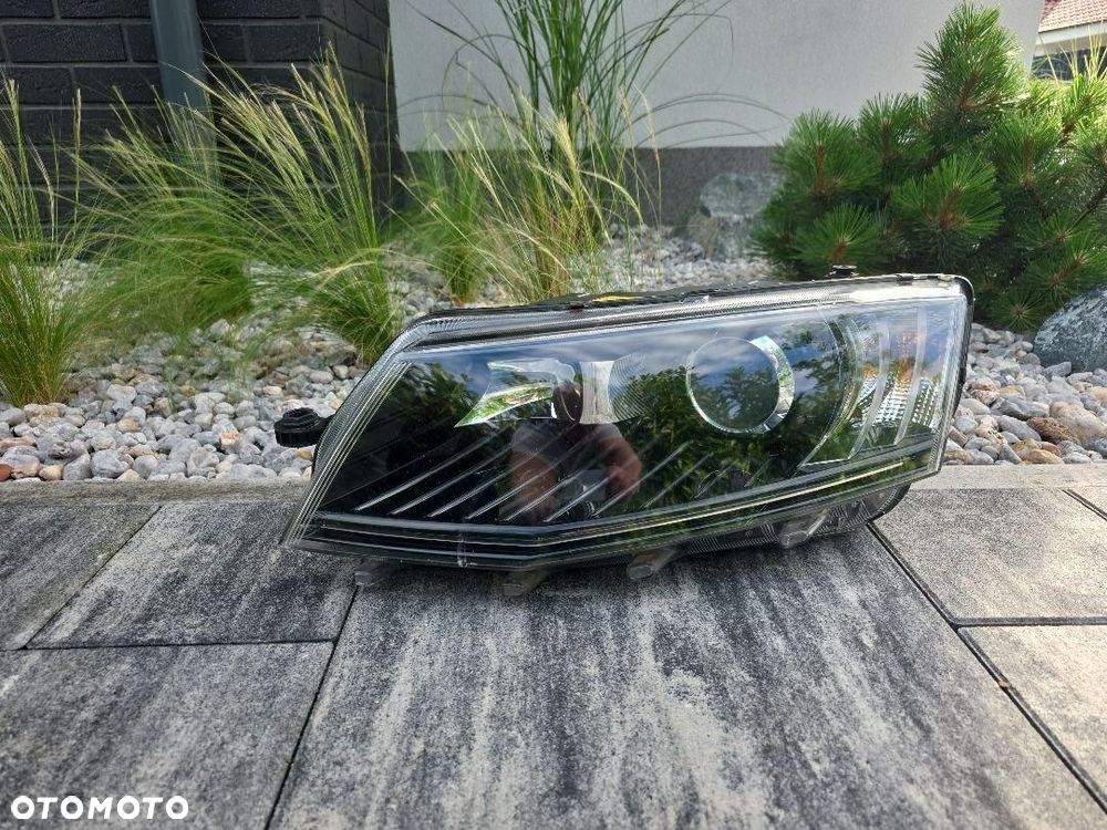 SKODA OCTAVIA 3 III 5E1 Lampa lewa przód Bi-Xenon Dynamic Led 5E1941015B - 1