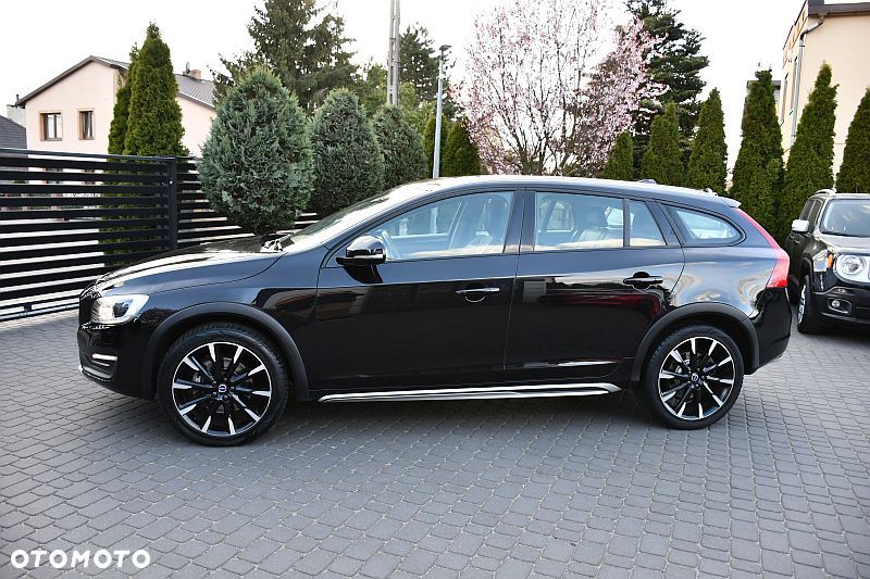 Volvo V60 Cross Country D4 Geartronic Summum - 32