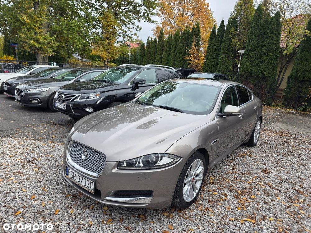 Jaguar XF