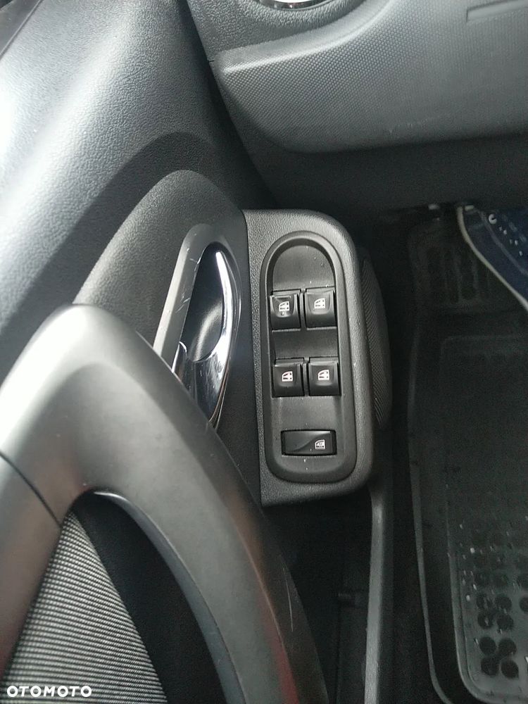 Dacia Duster 1.2 TCe Celebration - 15