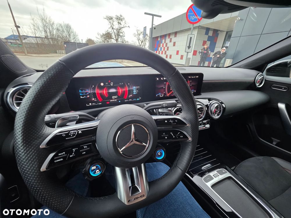 Mercedes-Benz Klasa A 35 AMG 4-Matic 7G-DCT - 10