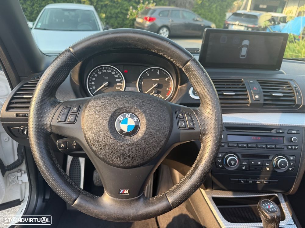 BMW 120 d Limited Edition Lifestyle c/ M Sport Pack - 13