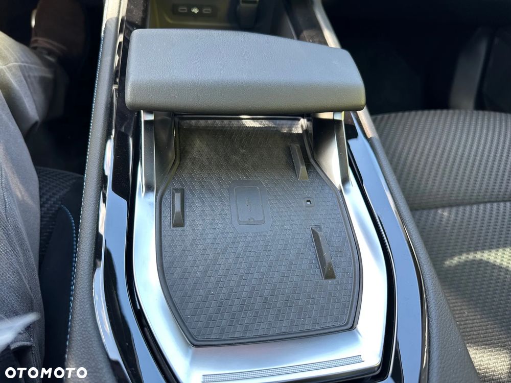 Renault Austral 1.2 E-Tech Full Hybrid 200 Iconic esprit Alpine MMT - 11