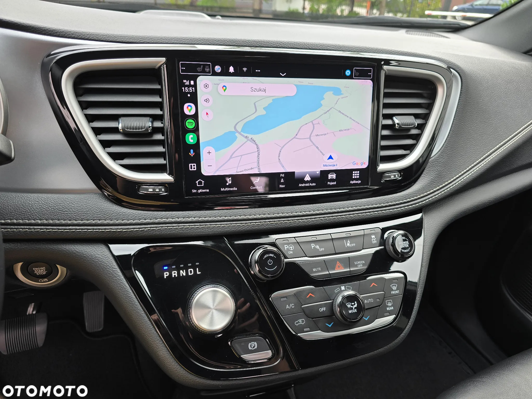 Chrysler Pacifica - 13