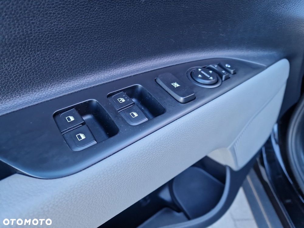 Kia Stonic 1.2 L - 33