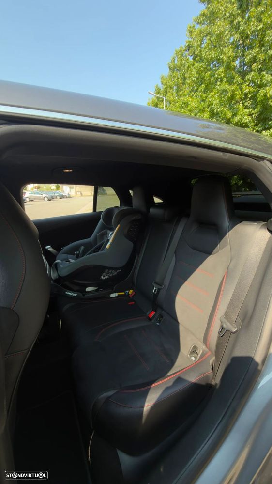 Mercedes-Benz CLA 180 d Shooting Brake AMG Line Aut. - 34