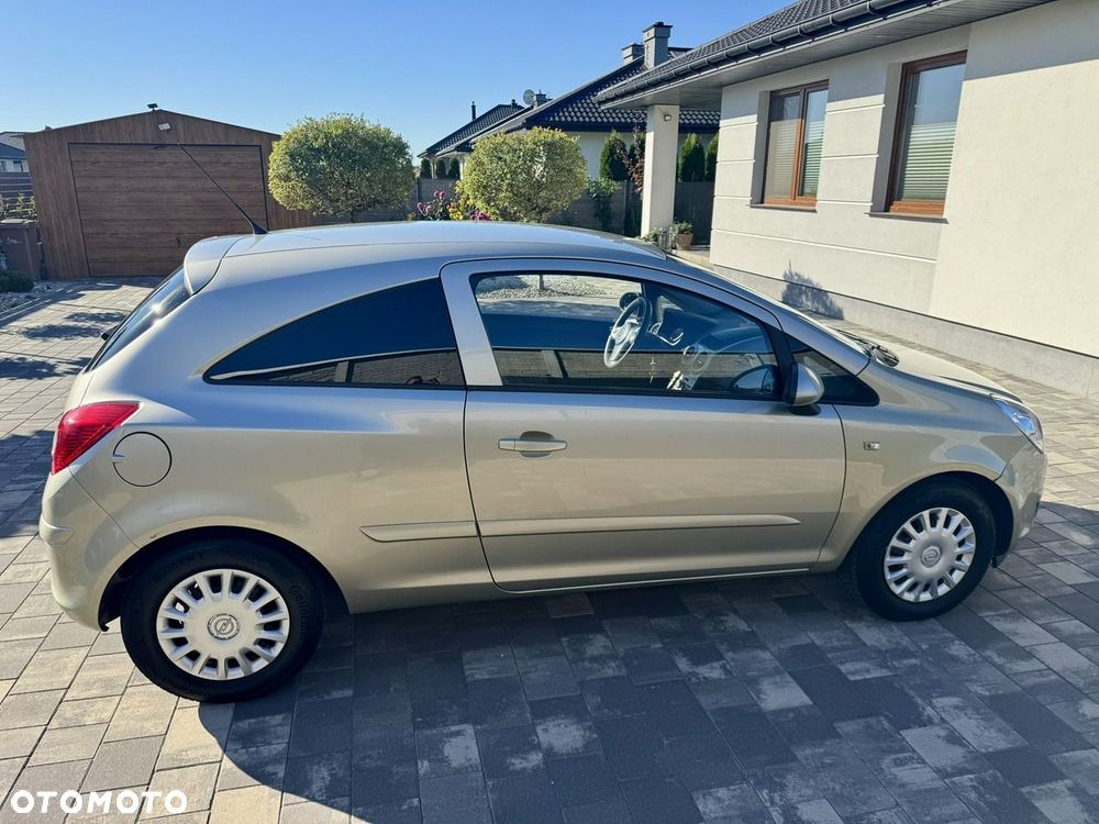 Opel Corsa - 25