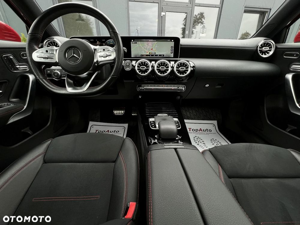 Mercedes-Benz Klasa A 220 4-Matic AMG Line 7G-DCT - 29